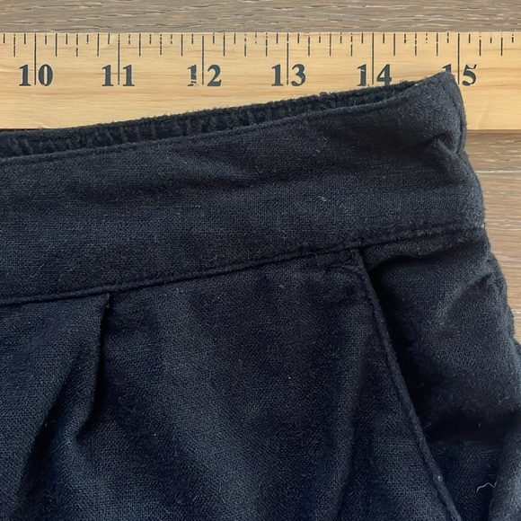 Abercrombie & Fitch Linen-Blend Pull-On Shorts in Black size medium - Picture 8 of 9